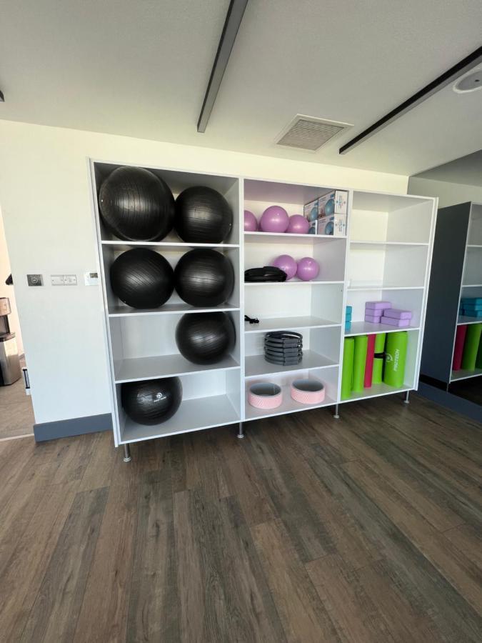 Hermes Penthouse Akanthou ภายนอก รูปภาพ